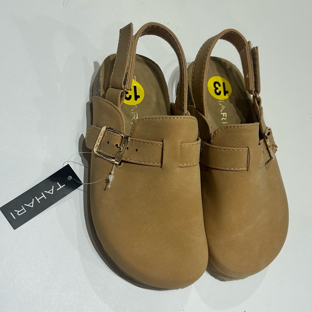 Tahari Kids Tan Slingback clogs with Buckle size 13  nwt